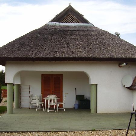 Csenye Vendeghaz Hotel Luaran gambar