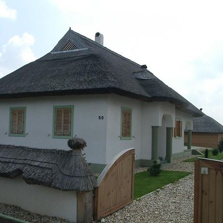 Csenye Vendeghaz Hotel Luaran gambar
