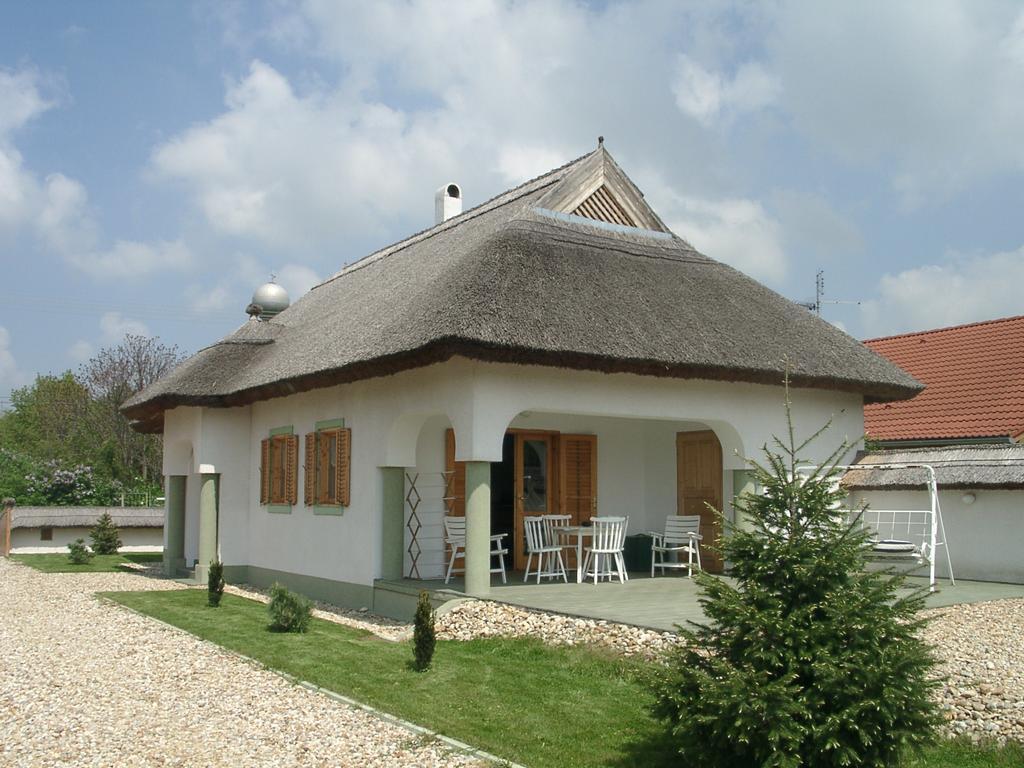 Csenye Vendeghaz Hotel Luaran gambar